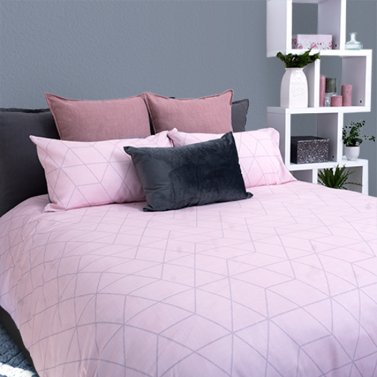 Picture of Gracious Geo Set - Pink /Grey Queen